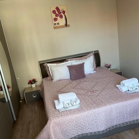 Guest House Tatiana /Къща За Гости Татяна Petritj Exteriör bild