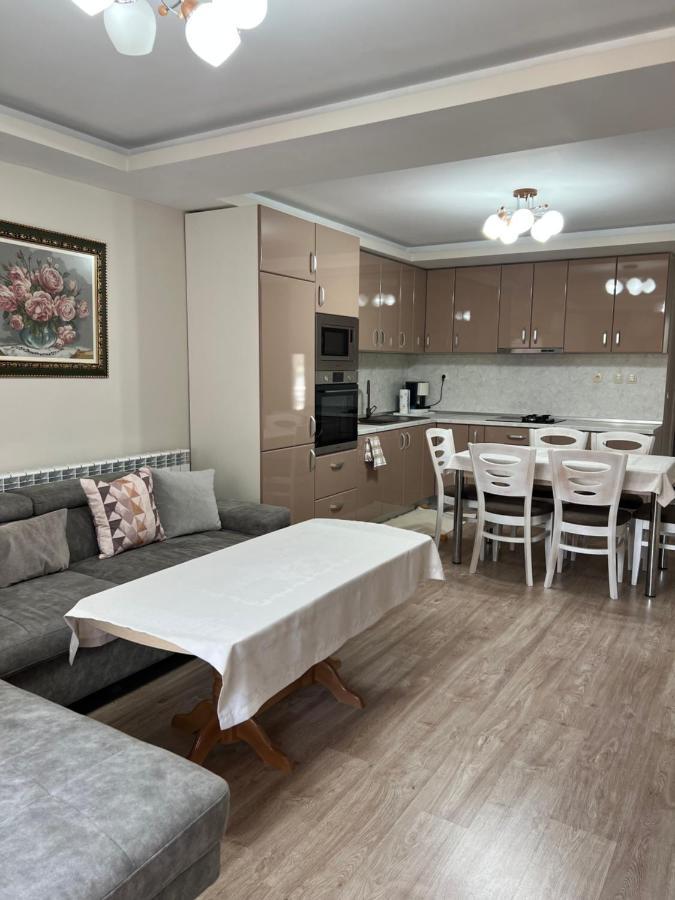 Guest House Tatiana /Къща За Гости Татяна Petritj Exteriör bild
